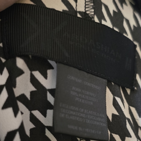 Black and White Houndstooth Women's Blouse‎ - Picture 3 of 4